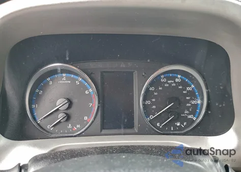 2016 Toyota Rav4 Xle z USA, uszkodzony, nr VIN 2T3WFREV2GW296873